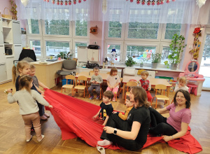 Cyrkowe przygody w Biedronkach - ruch, magia i świetna zabawa
