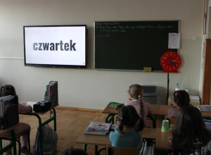 Żabki z wizytą w Szkole Podstawowej nr 210