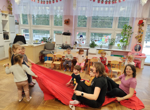 Cyrkowe przygody w Biedronkach - ruch, magia i świetna zabawa