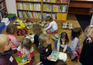 Przedszkolaki odwiedziły bibliotekę 